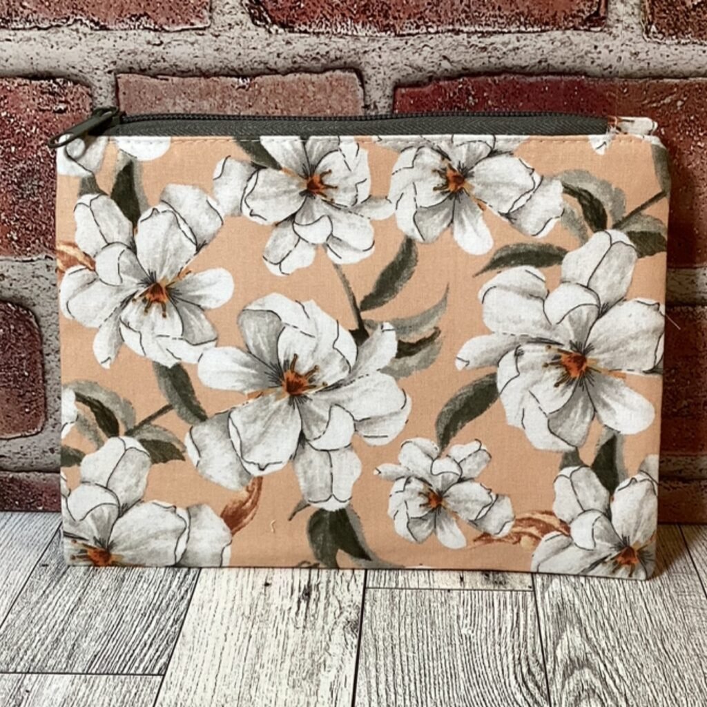 6x8 Magnolia Zipper Bag