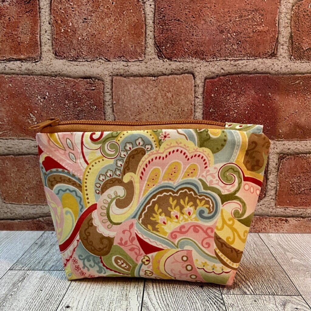 Small Zip Bag Cream Abstract
