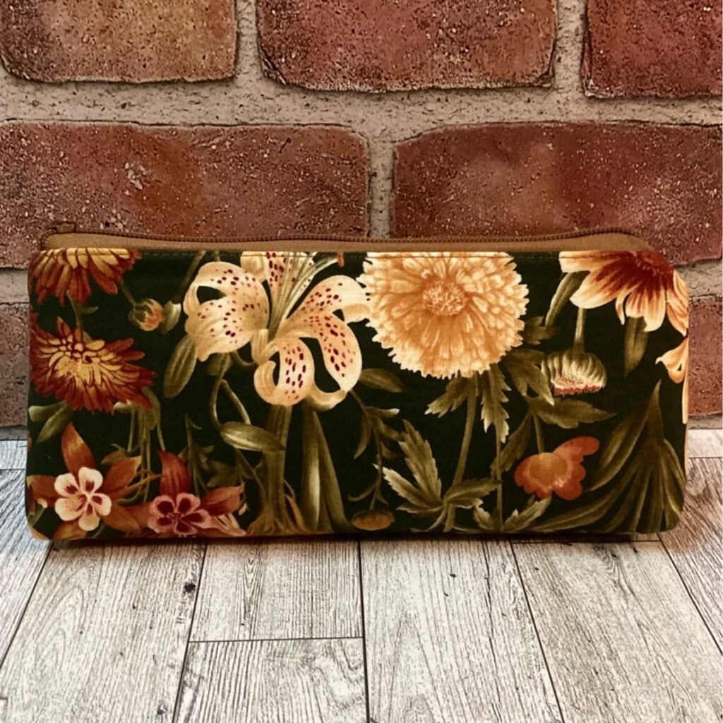 Long Zip Bag Dark Lilys