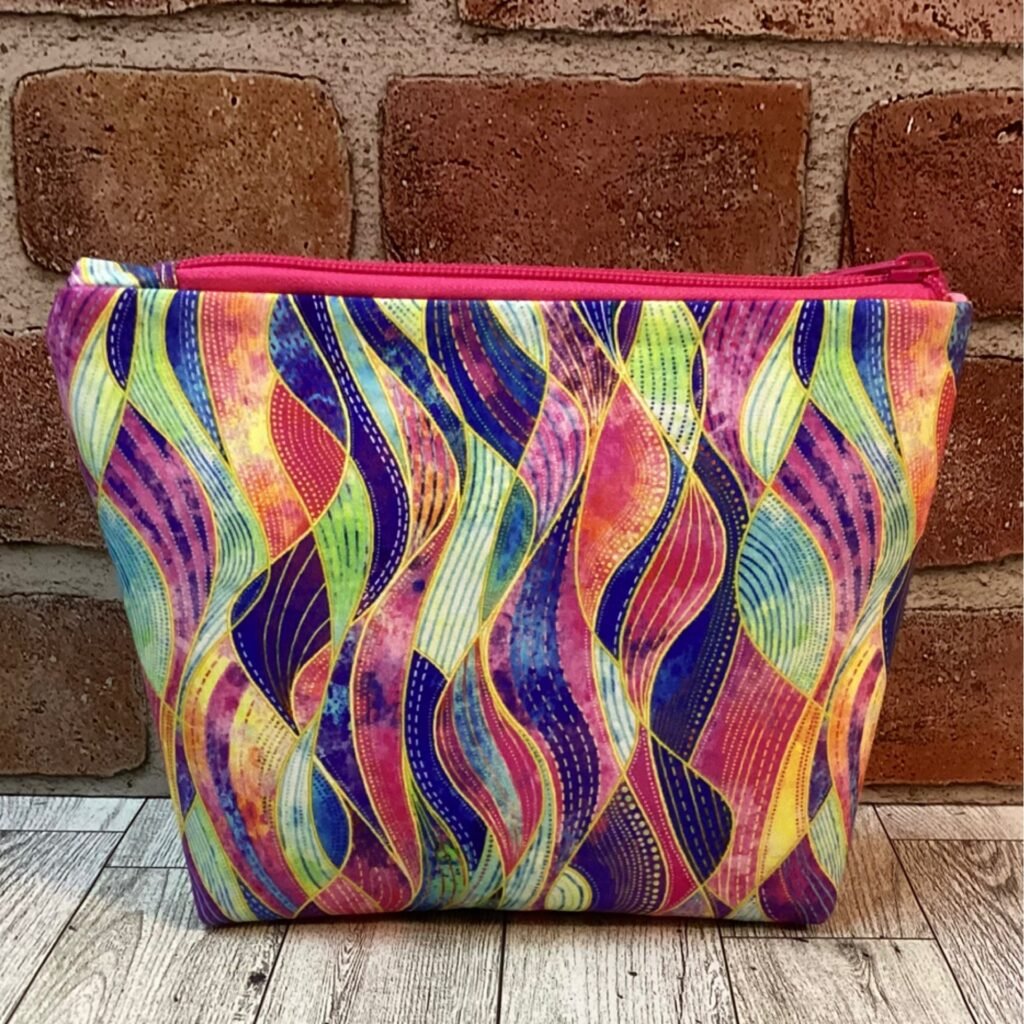 Large Zip Bag Pink Waves