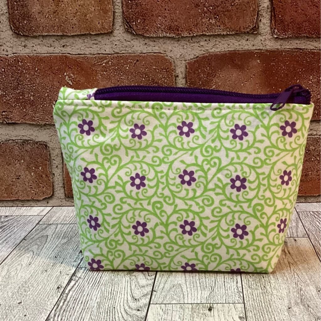 Small Zip Bag Green and Purple Flowers