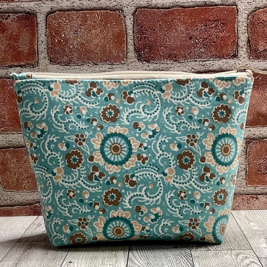 Large Zip Bag Seafoam and Tan
