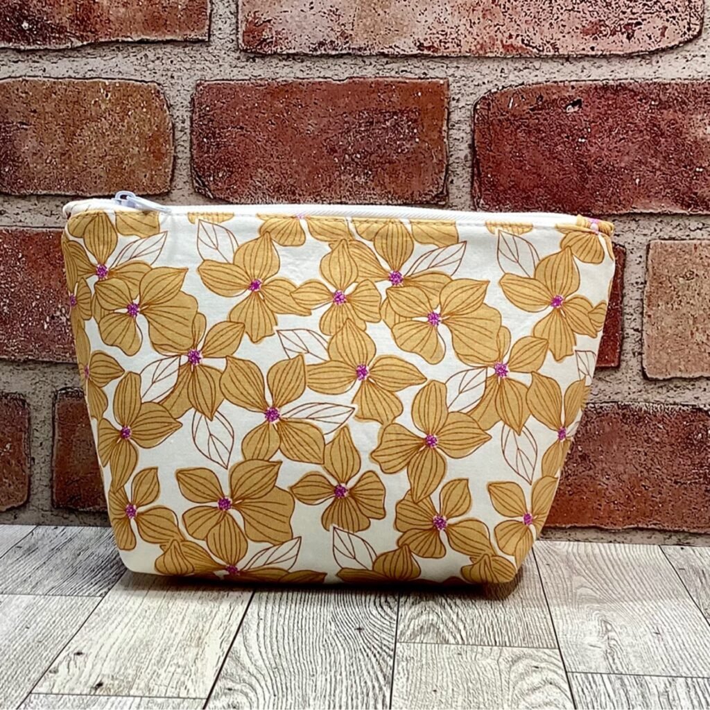 Large Zip Bag Tan Flowers