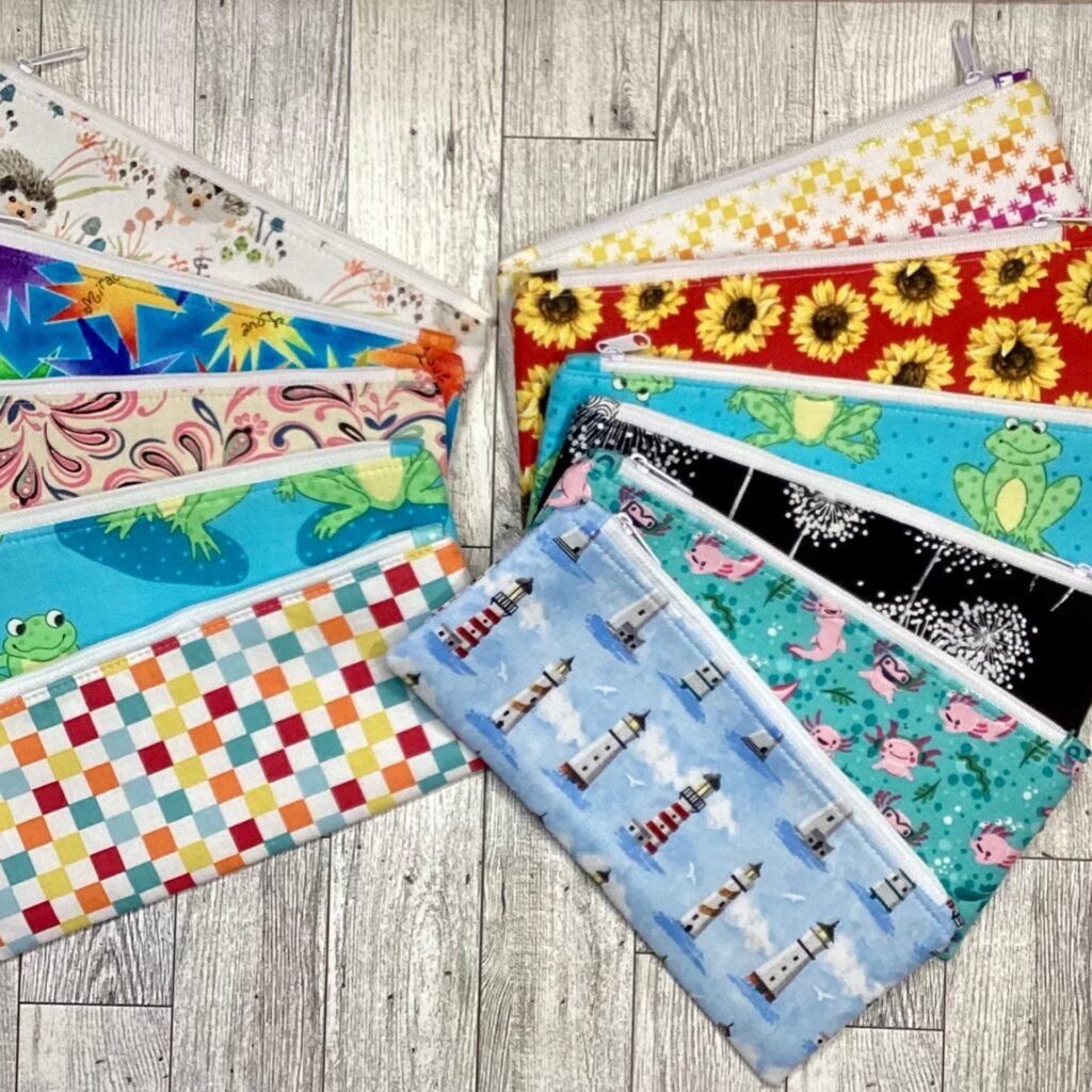 Long Pouch Blue Frogs